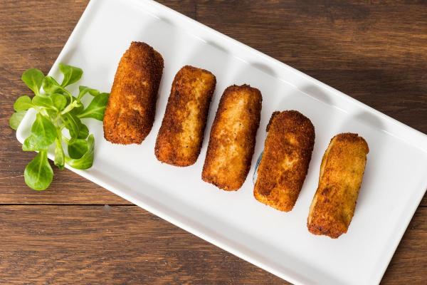 Tapas espagnoles typiques - Croquetas