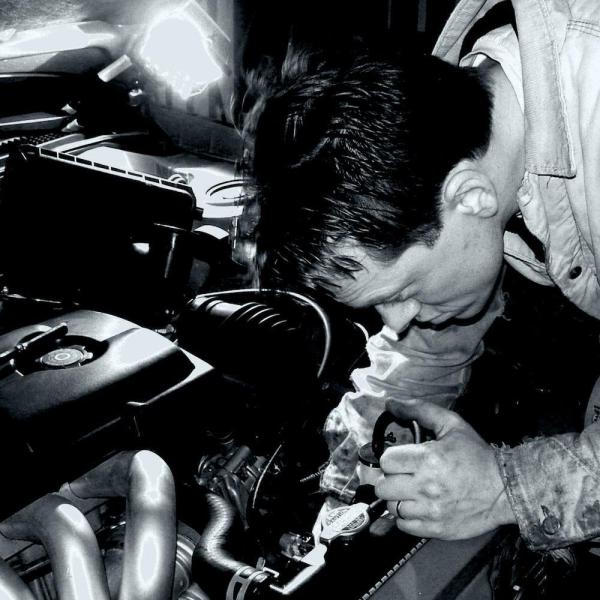 Comment mettre de l'huile moteur dans ma voiture