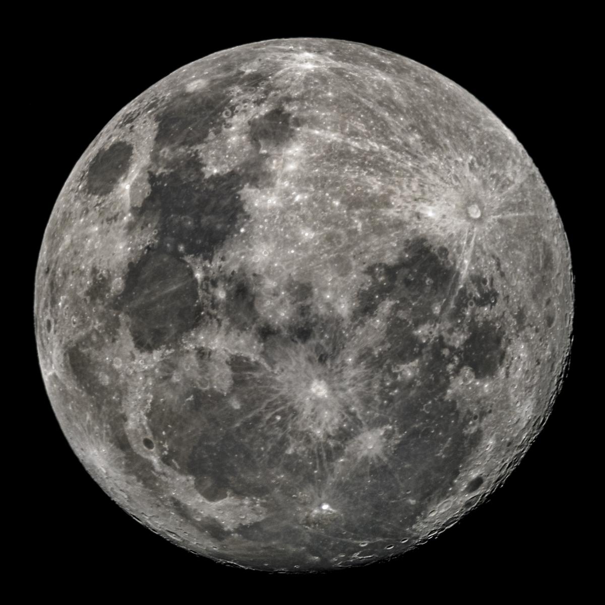 La Lune est-elle une planète ?