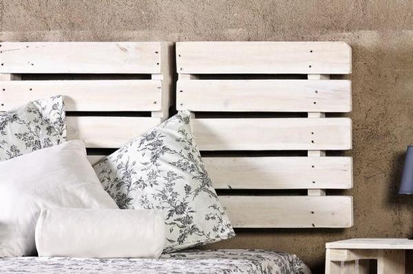 Comment faire une tête de lit pas cher - Faire des têtes de lit avec des palettes