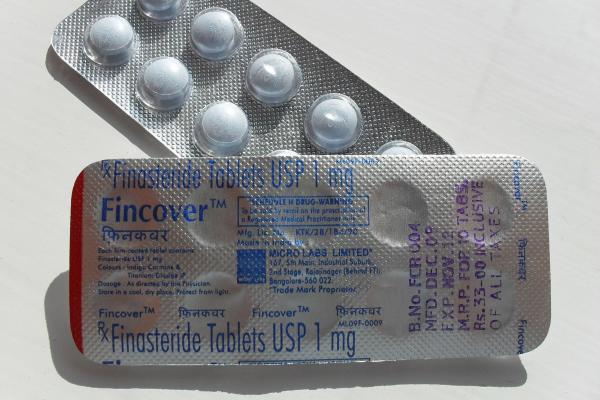Finastéride : effets secondaires, syndrome et dangers - Effets secondaires du finastéride