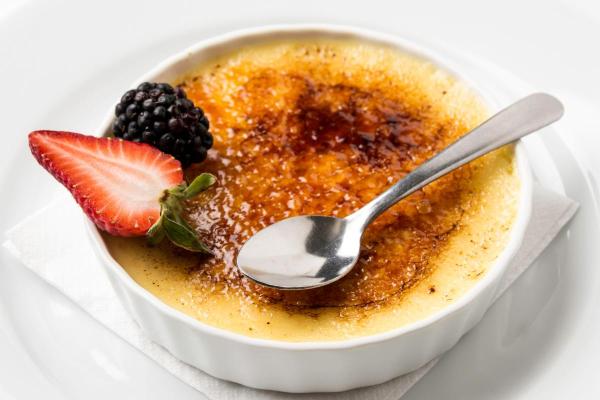 Différence entre crème brulée et crème catalane - Qu'est-ce que la crème brûlée ?