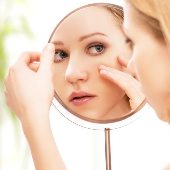 Astuces beauté à base de cannelle - La cannelle pour lutter contre l'acné
