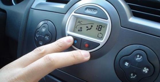 Comment recharger une climatisation de voiture