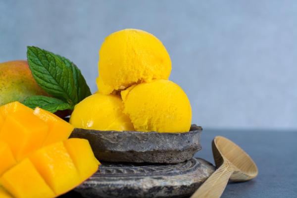 Comment faire de la glace à la mangue
