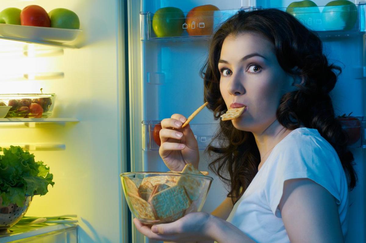 Manger ses émotions : comment arrêter le grignotage compulsif