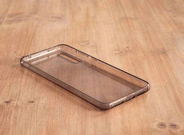 6 trucs pour NETTOYER une COQUE TRANSPARENTE JAUNIE
