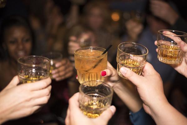 Créatine et alcool : attention aux dangers