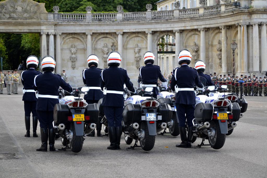 Quelle différence entre police et gendarmerie ? Police municipale, nationale, armée