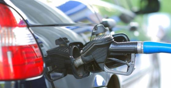 Comment faire disparaître l'odeur à essence de sa voiture