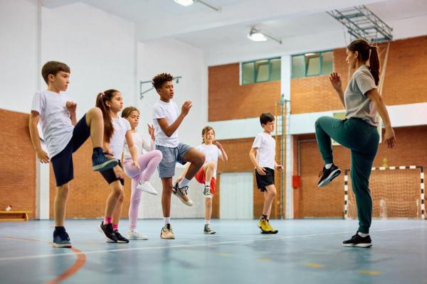 Jeux pré-sportifs - Définition de jeux pré-sportifs