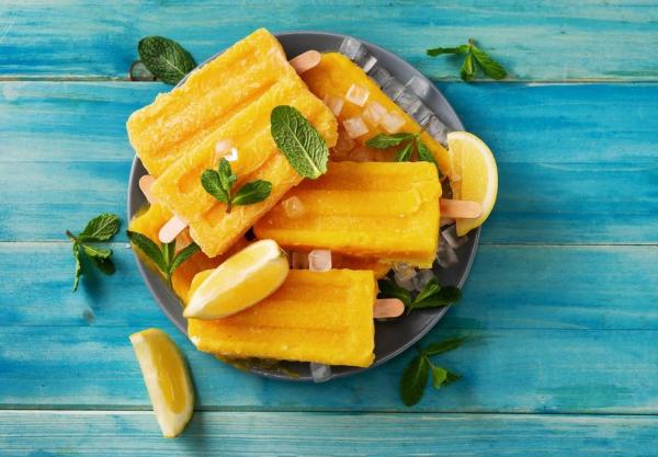 Recette de glace aux fruits - Glace au yaourt et à la mangue