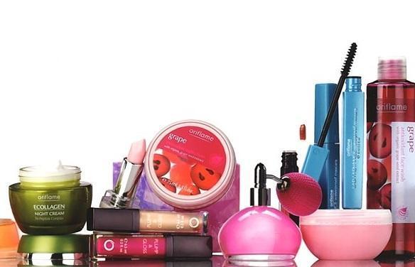 Quels cosmétiques peut-on prendre dans l'avion