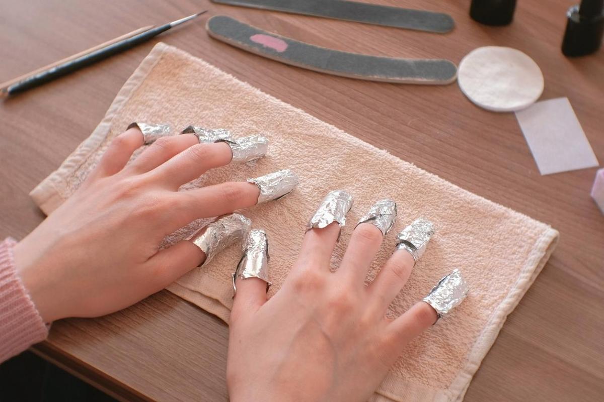 Comment enlever les faux ongles