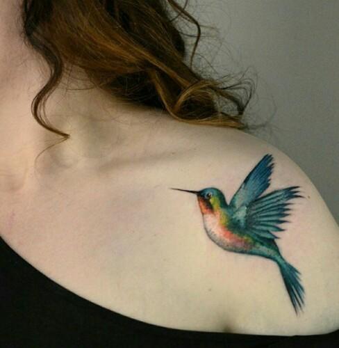 Quelle est la signification du tatouage de colibri