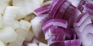 Comment faire une sauce à l'oignon caramélisé