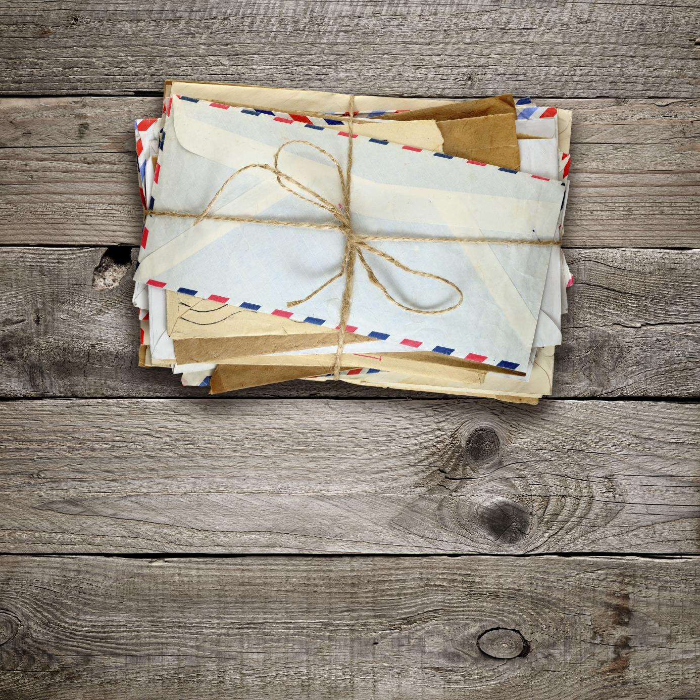 Comment écrire une adresse sur une lettre ou une enveloppe