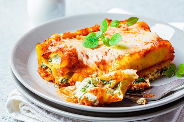 Recette de cannelloni, ricotta, épinards et sauce tomate - Étape 12