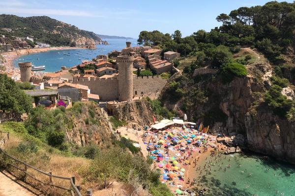 Les plus beaux villages de la Costa Brava - Tossa de Mar : le charme médiéval en bord de mer