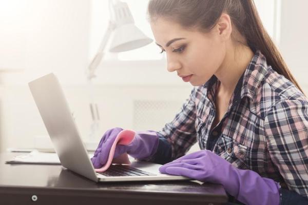 Comment nettoyer un clavier d'ordinateur très sale