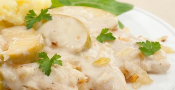 Comment faire du poulet à la sauce blanche