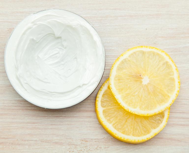 Comment faire un masque facial à l'aloe vera - 6 étapes