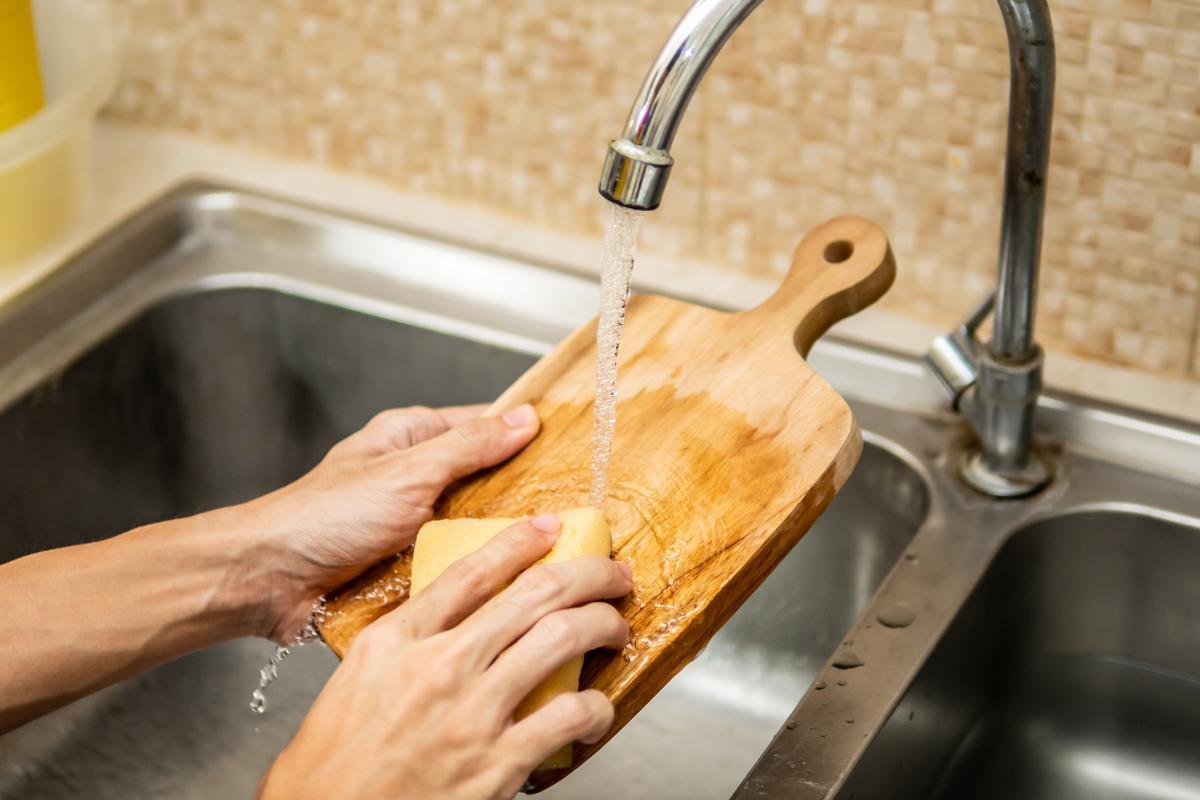 Comment nettoyer une planche à découper en BOIS