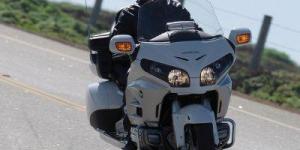 Pourquoi le moteur de ma moto cale 