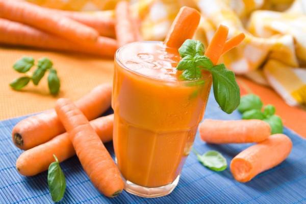 Jus détox pour le côlon - Le jus d'ananas et de carottes