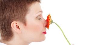 Les odeurs qui excitent le plus les femmes