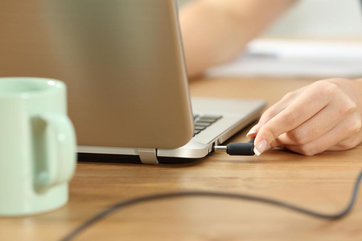 Faut-il laisser branché un pc portable ?