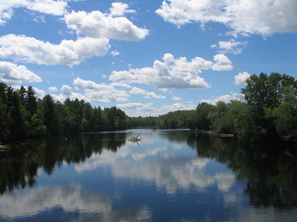 Quelle est la différence entre rivière et fleuve