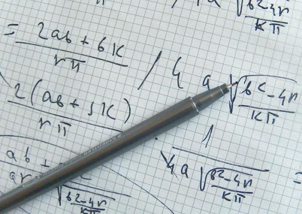 Comment calculer une racine carrée sans calculatrice