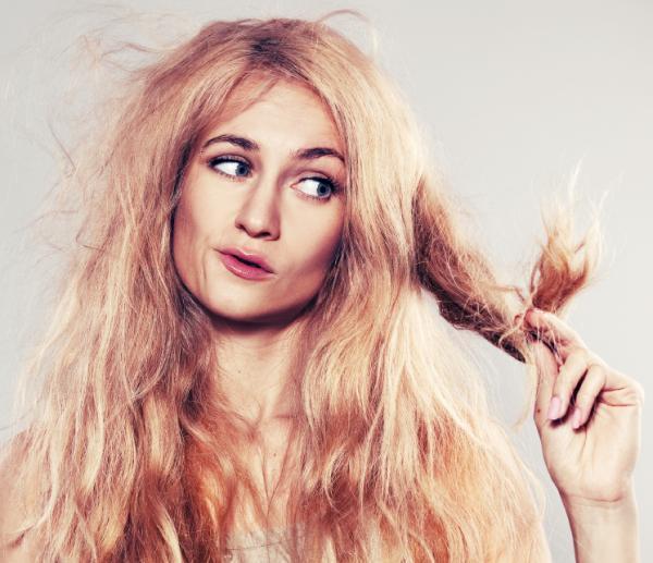 Comment prendre soins des cheveux brûlés