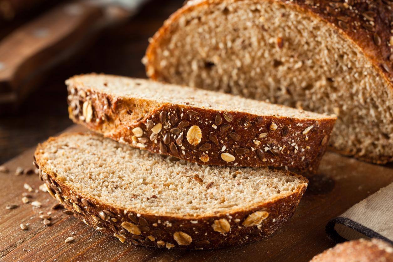 Recette de pain aux graines - FACILE et DÉLICIEUSE