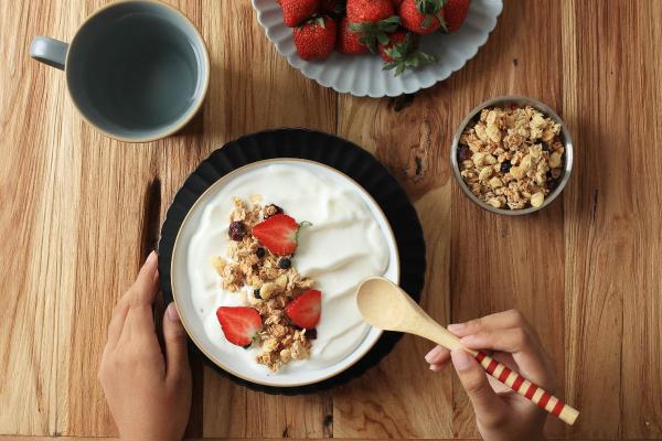 Yaourt à la grecque : bienfaits, composition et calories - Combien de yaourt peut-on manger par jour