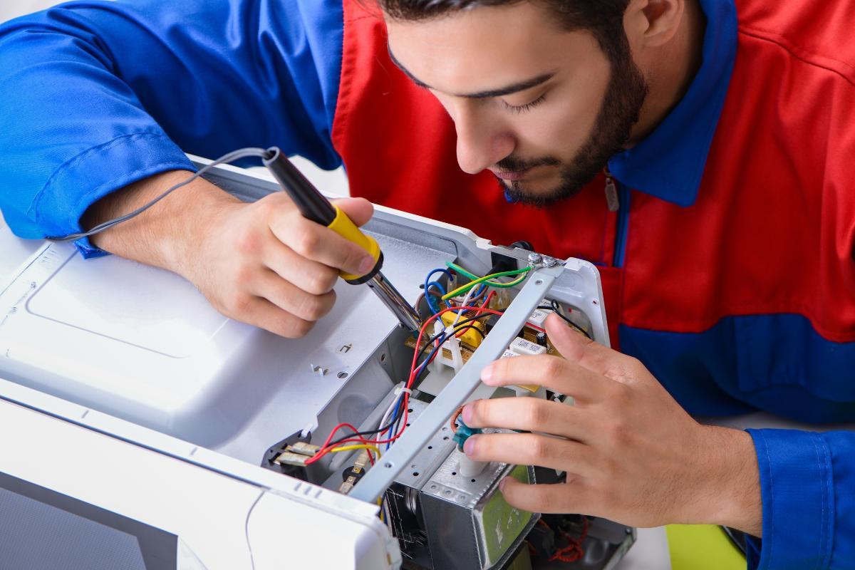 Microondes qui ne chauffe plus Causes et que faire — free download