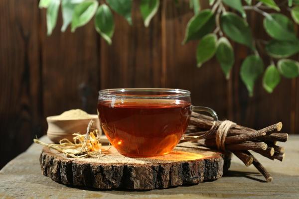Par quoi remplacer le café ? - Thé à la réglisse