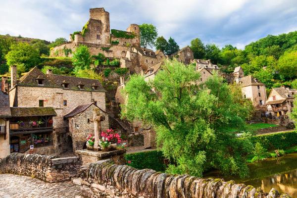 Villages médiévaux en France - Belcastel