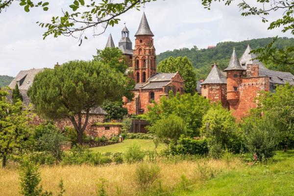 Villages médiévaux en France - Collonges-la-Rouge