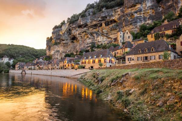 Villages médiévaux en France - La Roque-Gageac