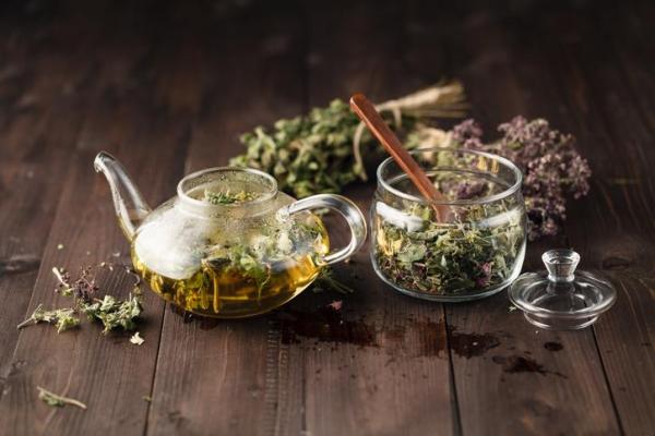 Comment faire une infusion d'origan - Les bienfaits de l’origan contre la toux - Comment préparer une infusion d'origan pour la toux