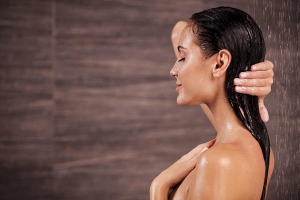 Comment utiliser la bière pour les cheveux - Étape 2