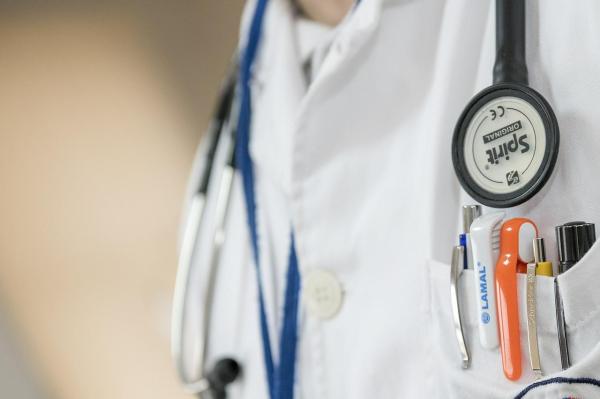 Comment être en couple avec un médecin