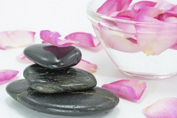 Faire De L'eau De Rose Maison