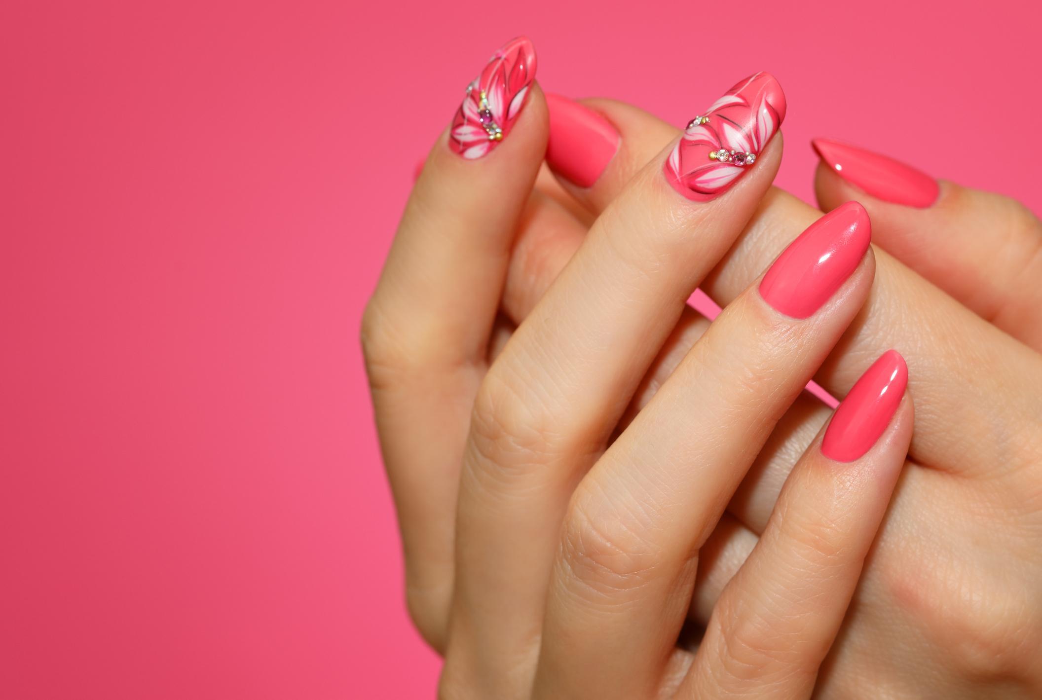 Comment POSER du VERNIS SEMI-PERMANENT à la MAISON